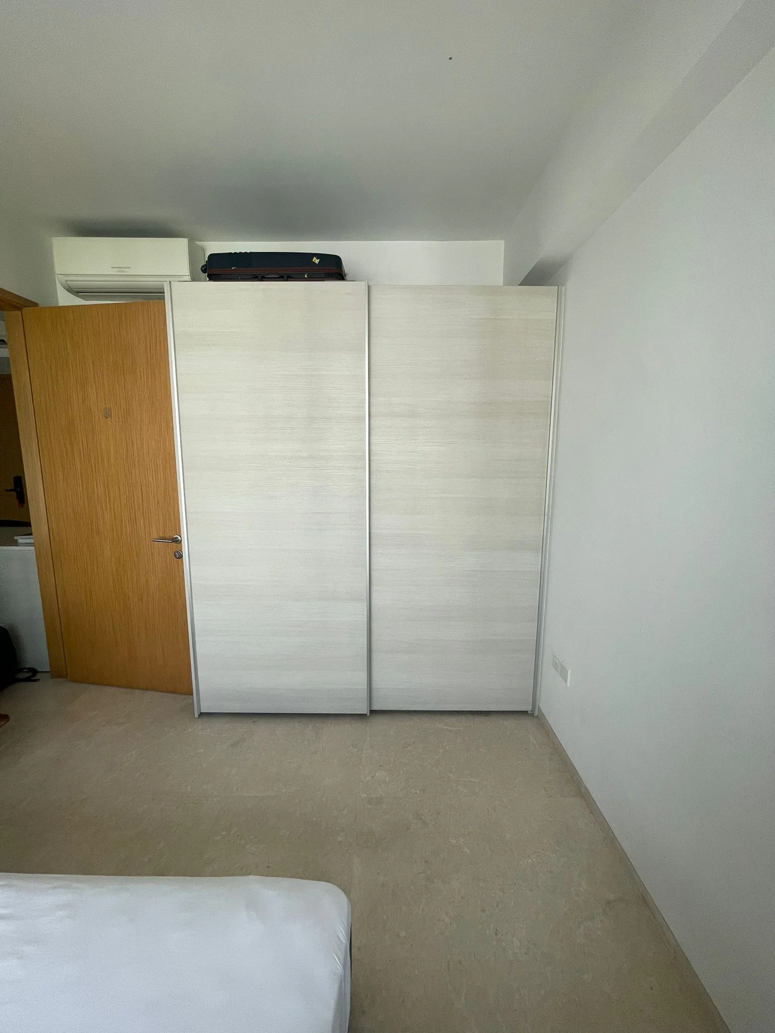 Admin/Service/Details/Wardrobe sliding door repair after.webp